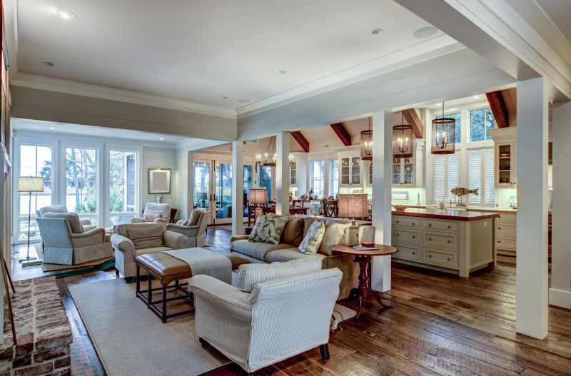 Open-Concept Lounges